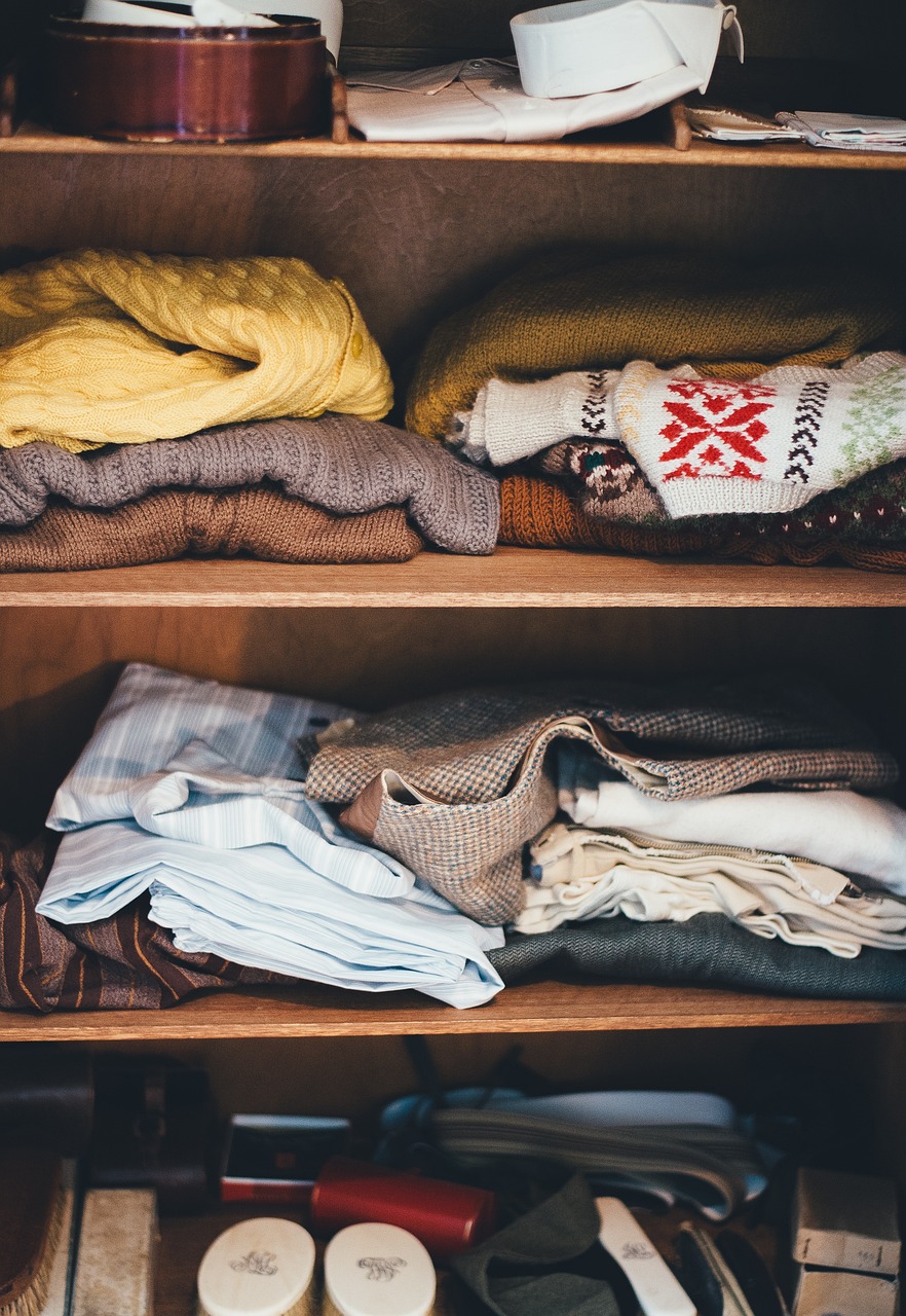 Is buying second-hand clothes online good for the environment and society&nbsp;?